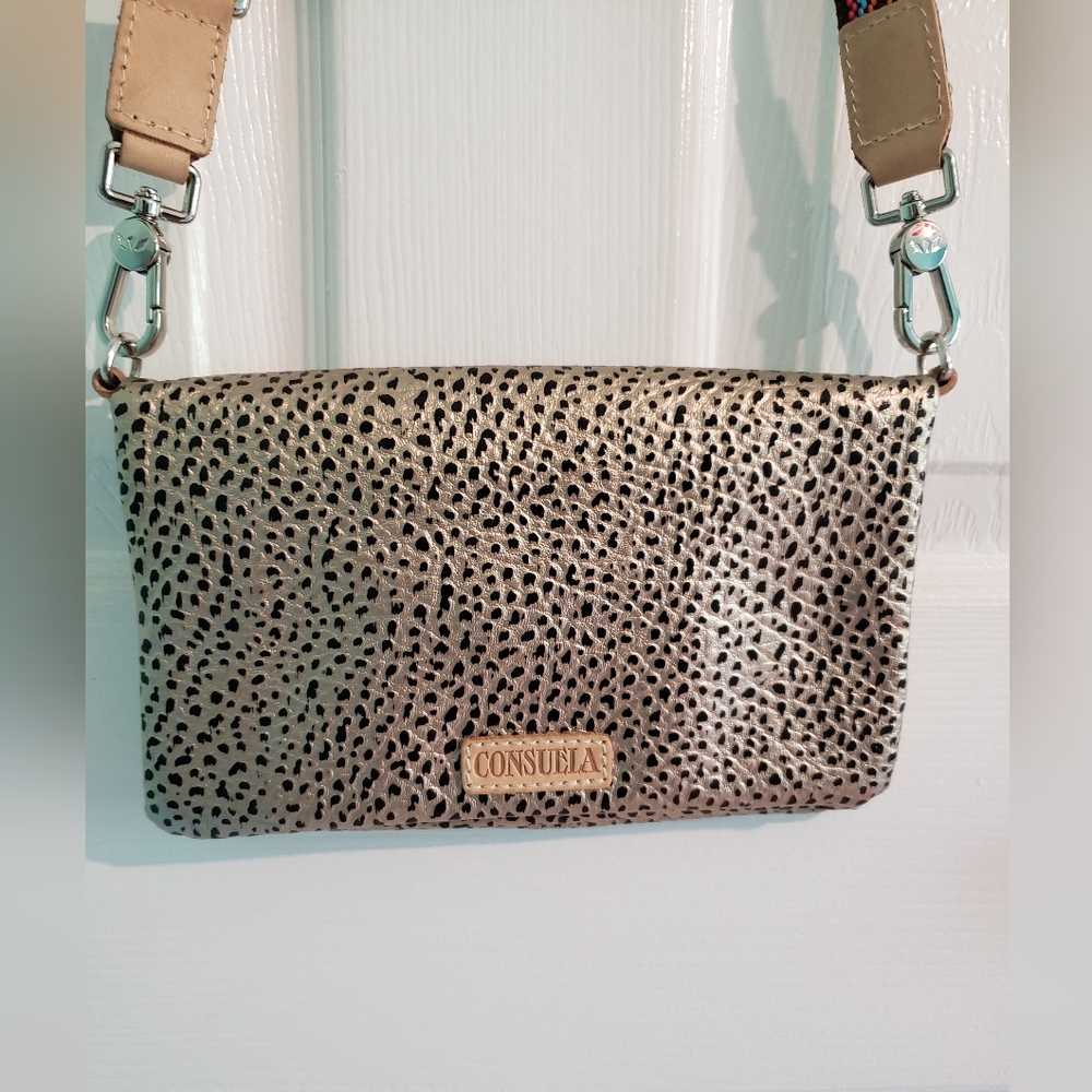 CONSUELA Wesley Uptown Crossbody